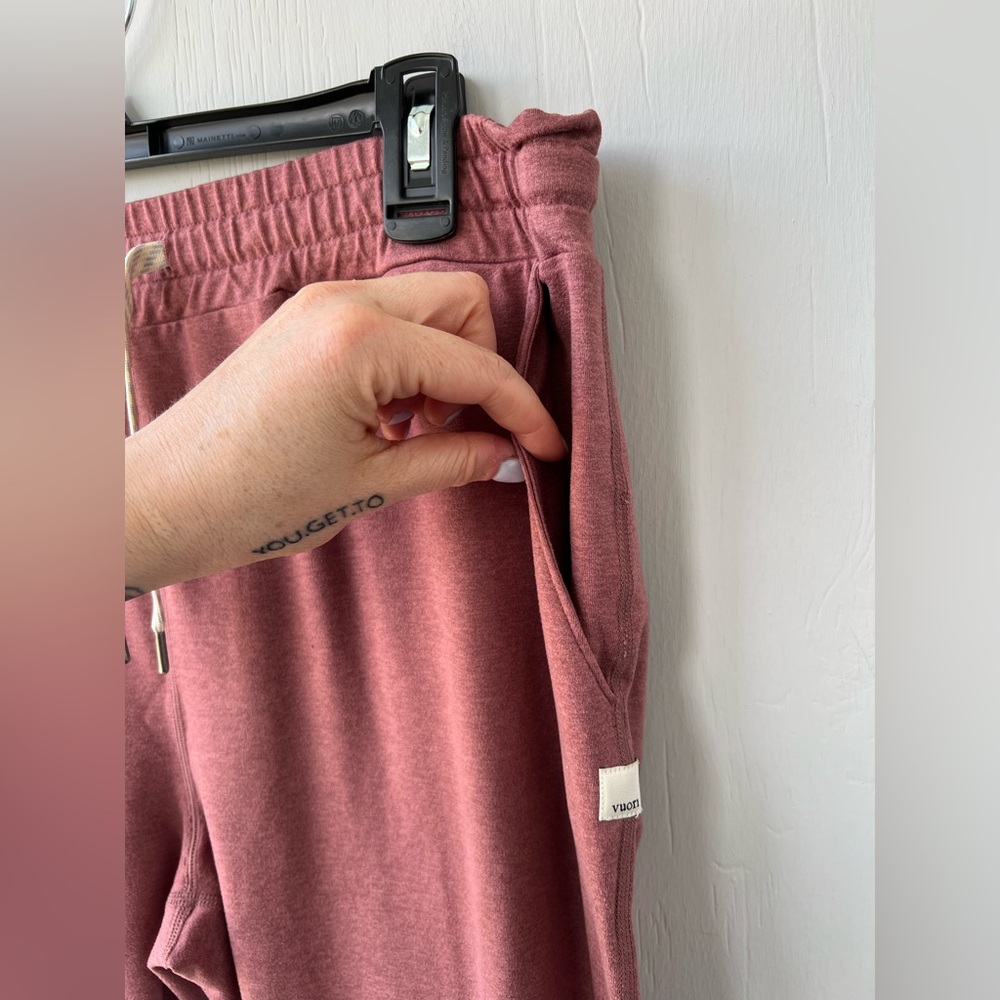 Vuori Women’s Performance Jogger (size L) - Picture 6 of 14